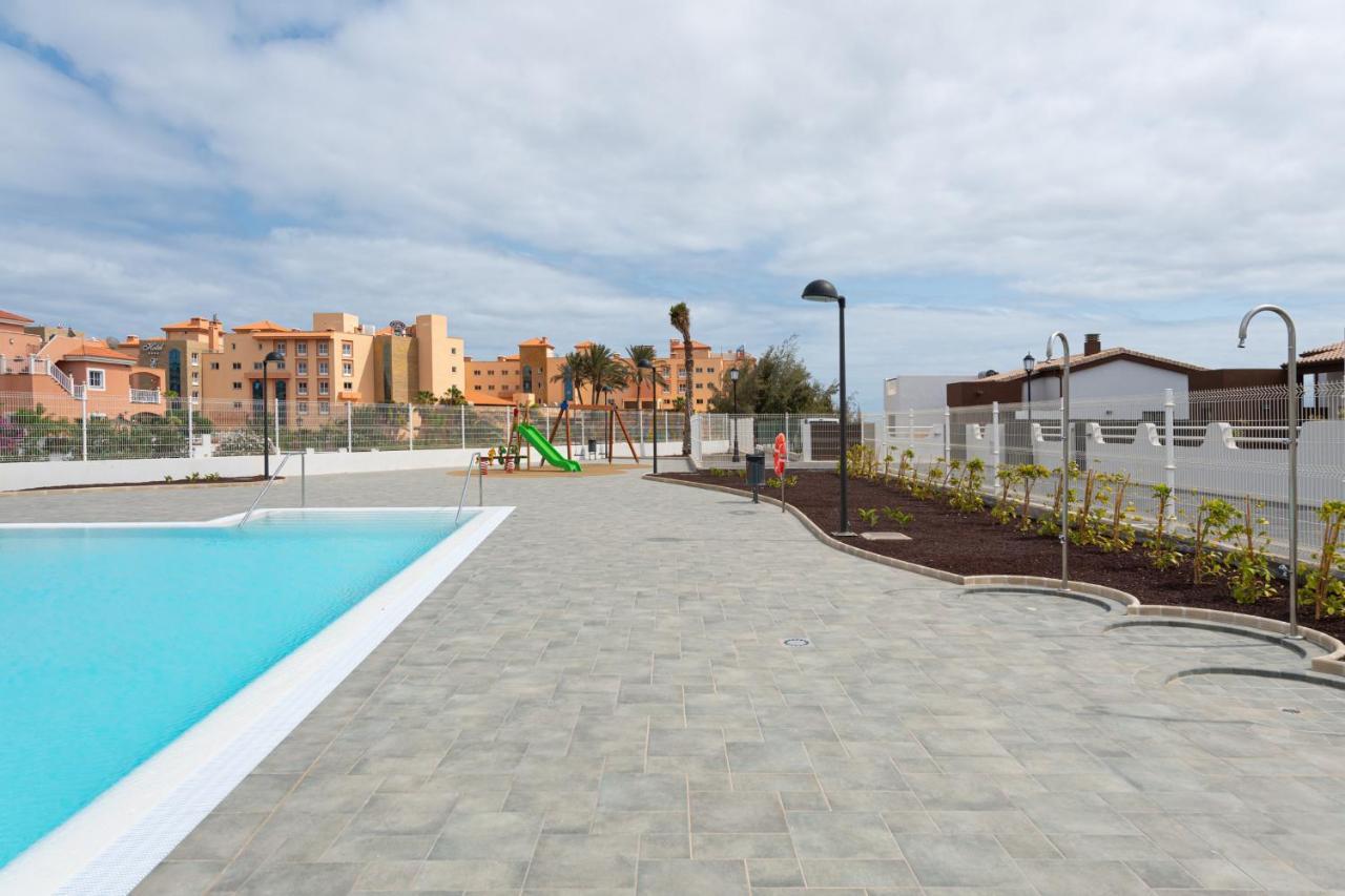 Homeforguest Apartamento En Residencia De Lujo Con Terraza Y Piscina La Guirra エクステリア 写真