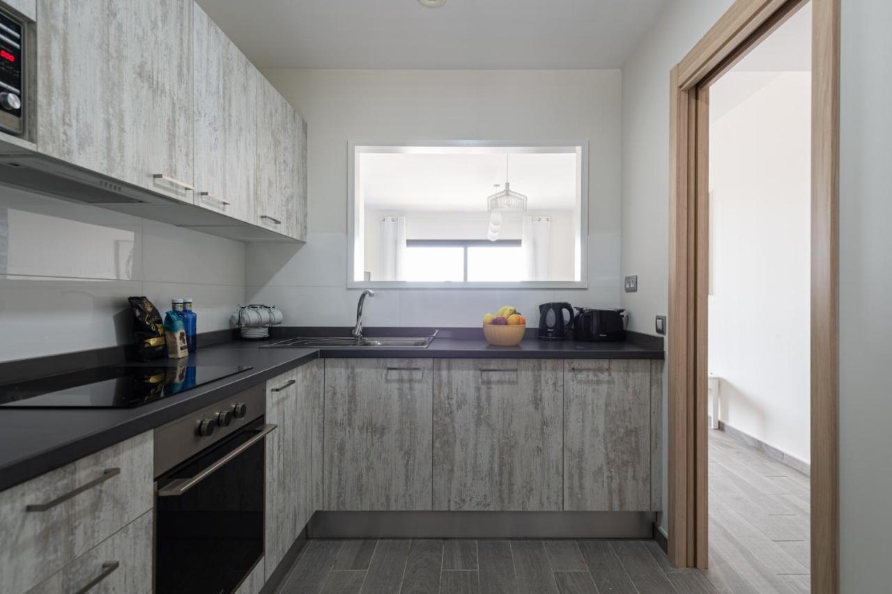 Homeforguest Apartamento En Residencia De Lujo Con Terraza Y Piscina La Guirra エクステリア 写真