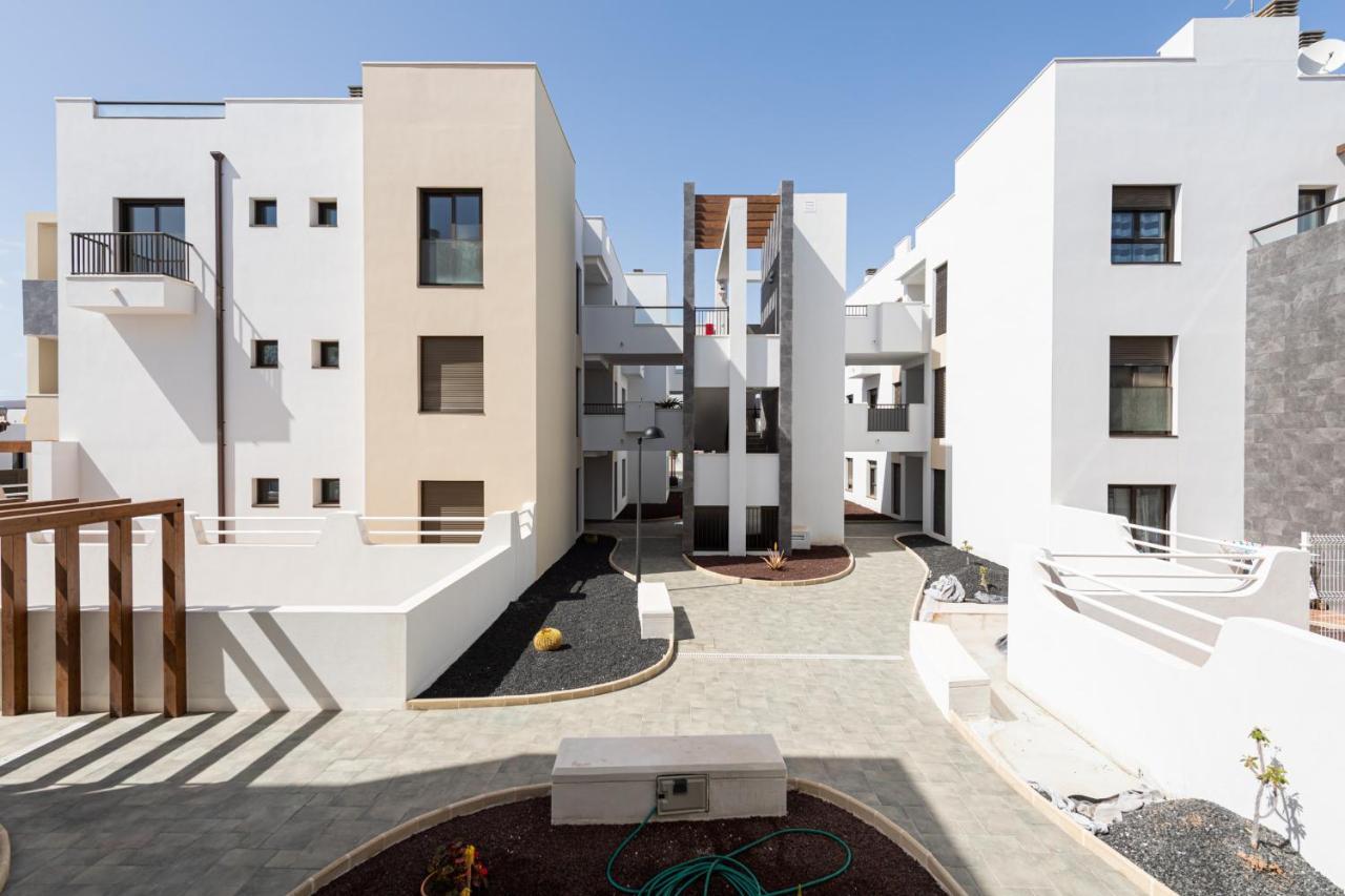 Homeforguest Apartamento En Residencia De Lujo Con Terraza Y Piscina La Guirra エクステリア 写真